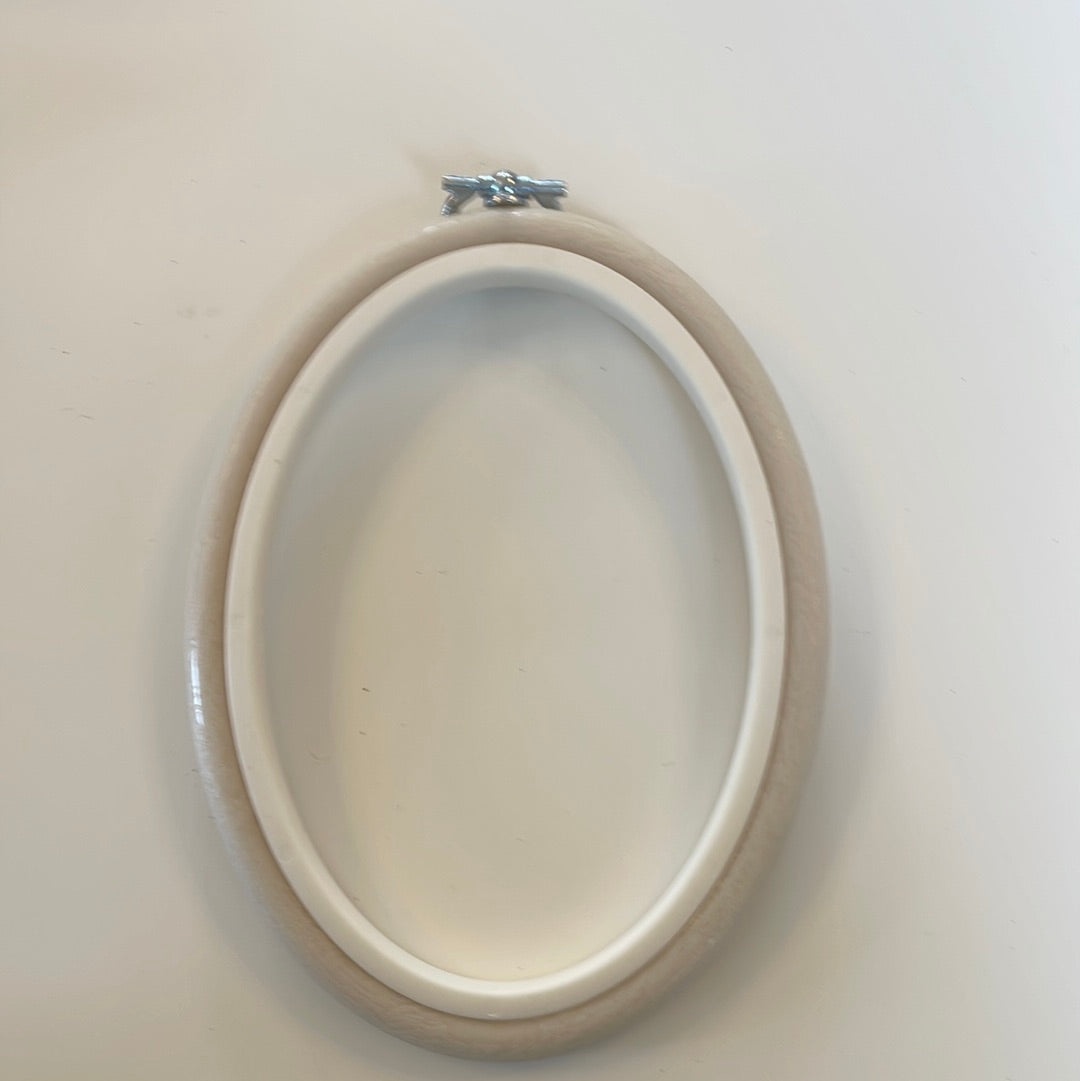 Blue Embroidery Hoop - Oval Nurge Flexible Hoop