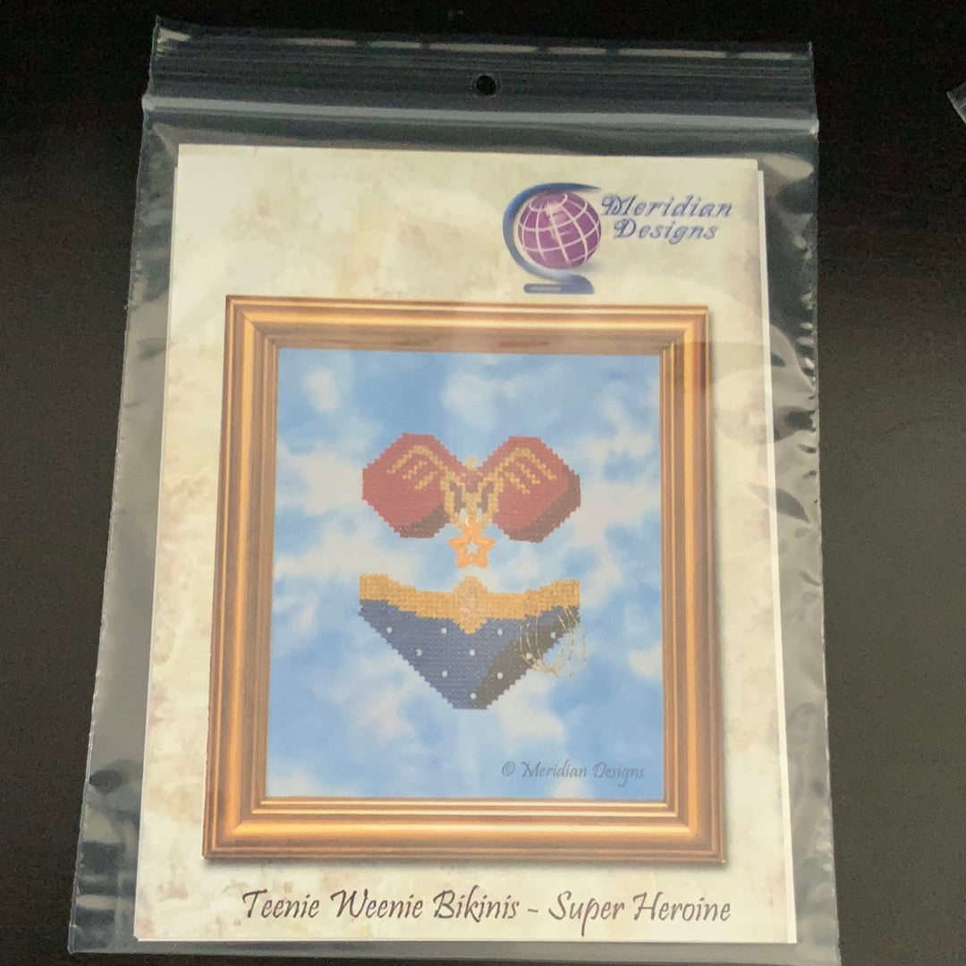 Teenie Weenie Bikinis: Super Heroine