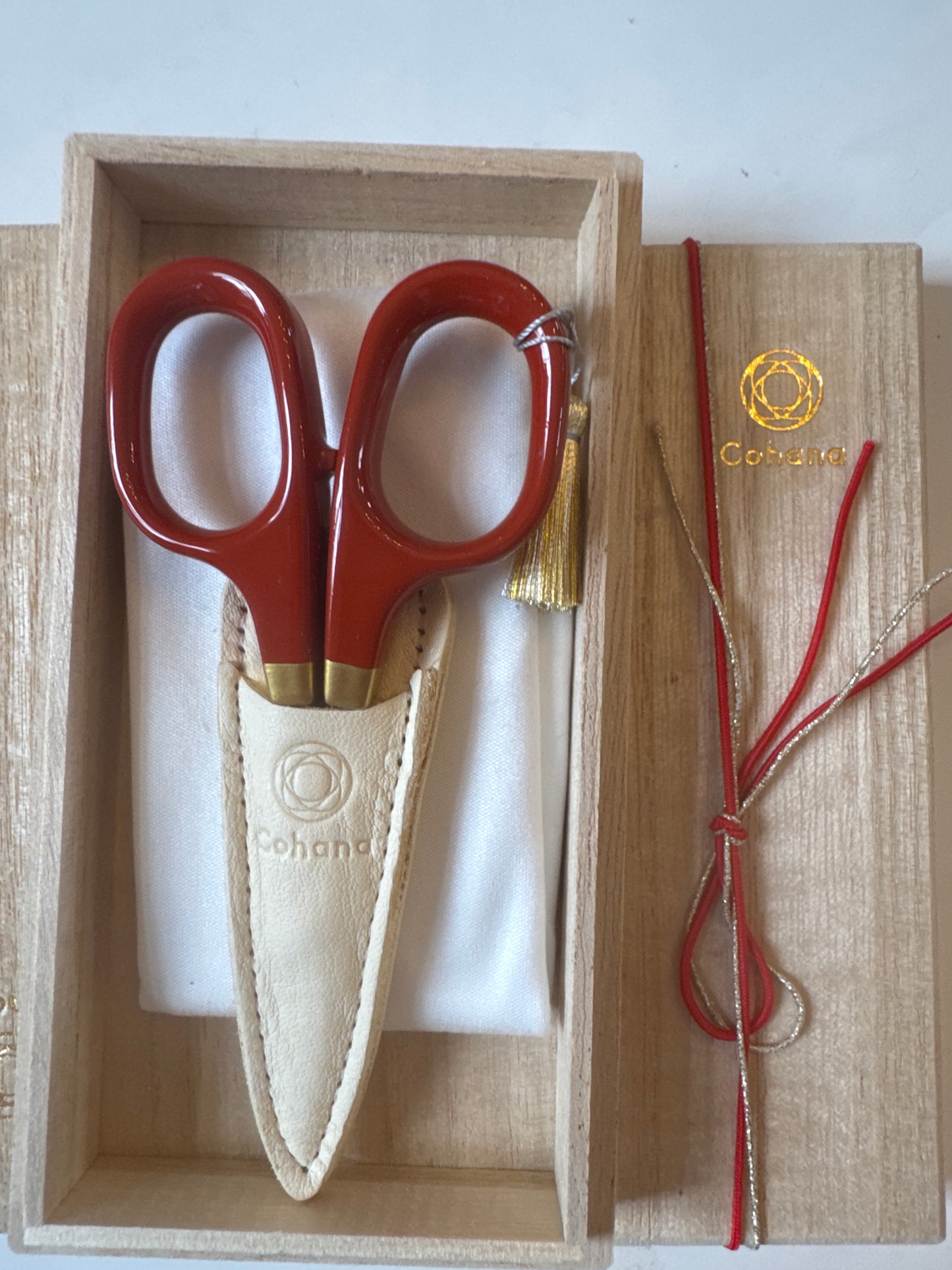 Fine Scissor with Gold Lacquer